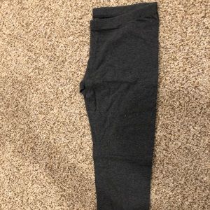 Grey Capri leggings